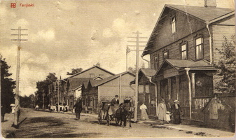 terijoki_jpk-095: Магазины на Виертотие (часть Приморского шоссе). Вдали справа - дом Спеннера. 1906 г.