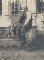 Sedermann-05 on stairs 1929