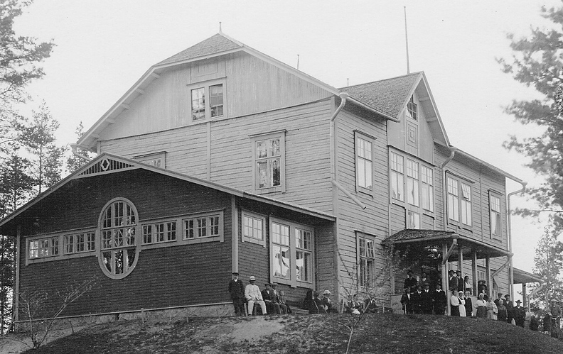 1920-lukua-parantolan-p-rakennukseen-on-tehty-laajennus-Kirvun-Luonnonparantola-Karjalan-Helmi.jpg